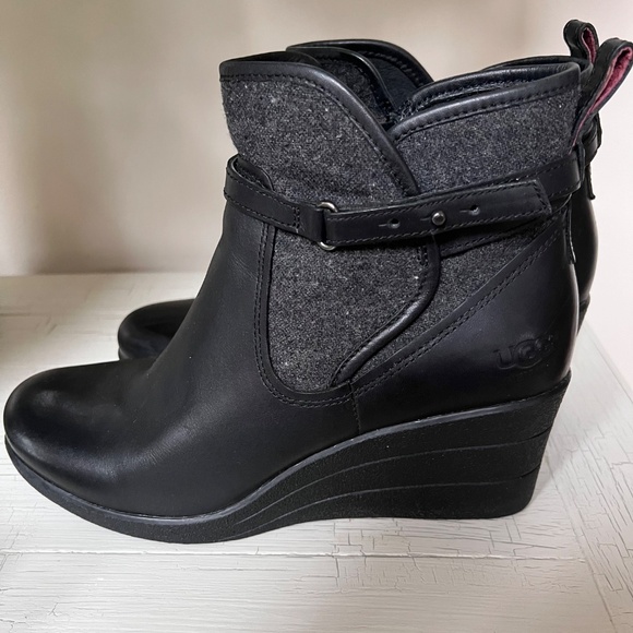 Women’s Ugg boots - Picture 2 of 3